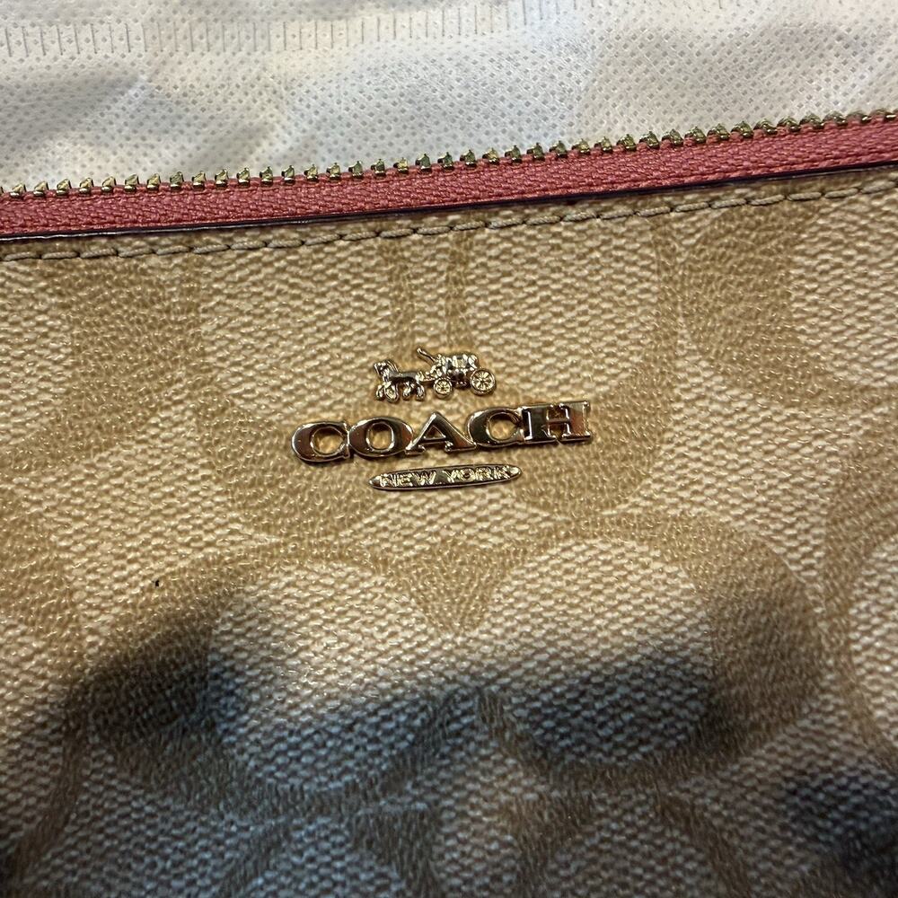 Coach Wallet. Authentic - Picture 6 of 6